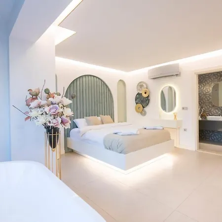 Luxury And Special Design In Hisaroenue Center -villa Bling Premium Villa *