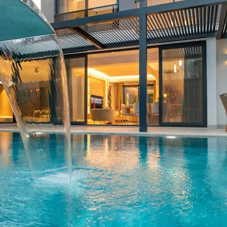 Villa Luxury And Special Design In Hisaroenue Center -villa Bling Premium