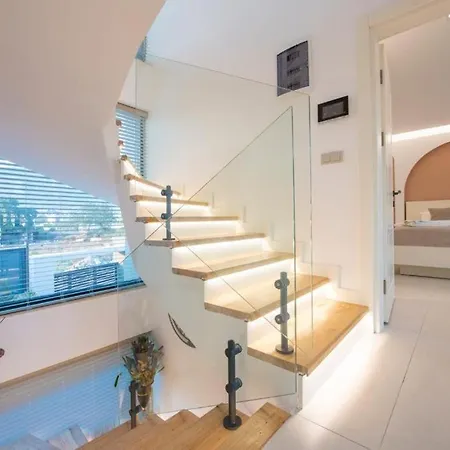 Luxury And Special Design In Hisaroenue Center -villa Bling Premium Villa *