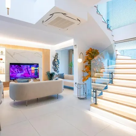 Luxury And Special Design In Hisaroenue Center -villa Bling Premium Villa *